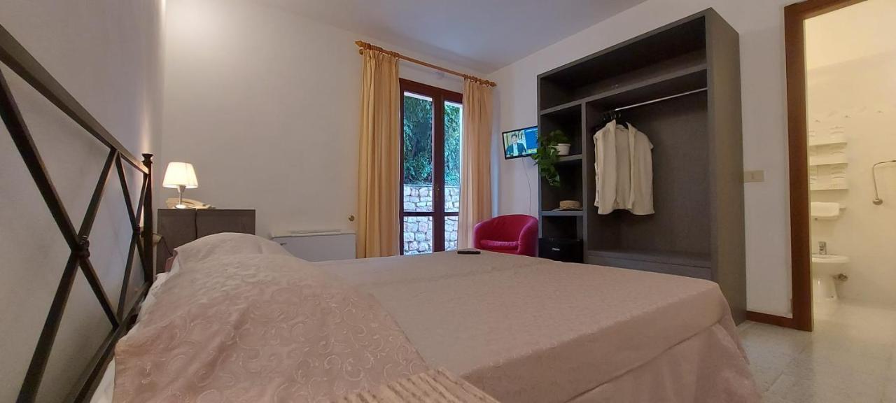 Hotel La Feluca Portoferraio Eksteriør bilde